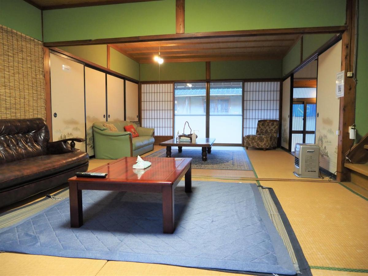 四国旅行のhub拠点 古民家ゲストハウス Heso Camp Miyoshi  Exterior foto