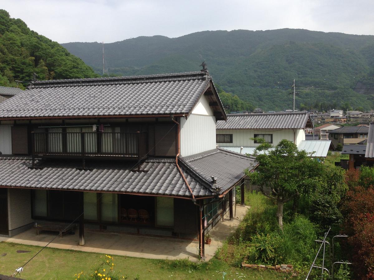 四国旅行のhub拠点 古民家ゲストハウス Heso Camp Miyoshi  Exterior foto